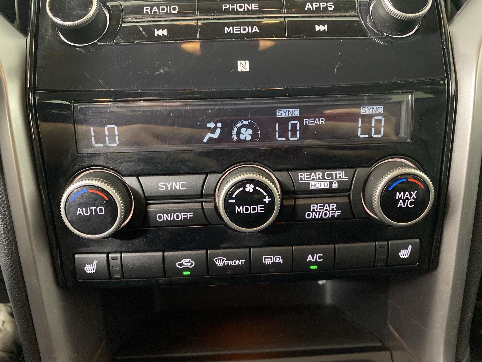 Used 2020 Magnetite Gray Metallic Subaru Limited image 21