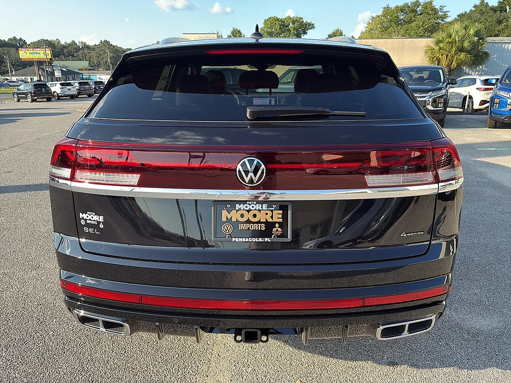 New 2026 Deep Black Pearl Volkswagen 2.0T SEL Premium R-Line 4MOTION image 7