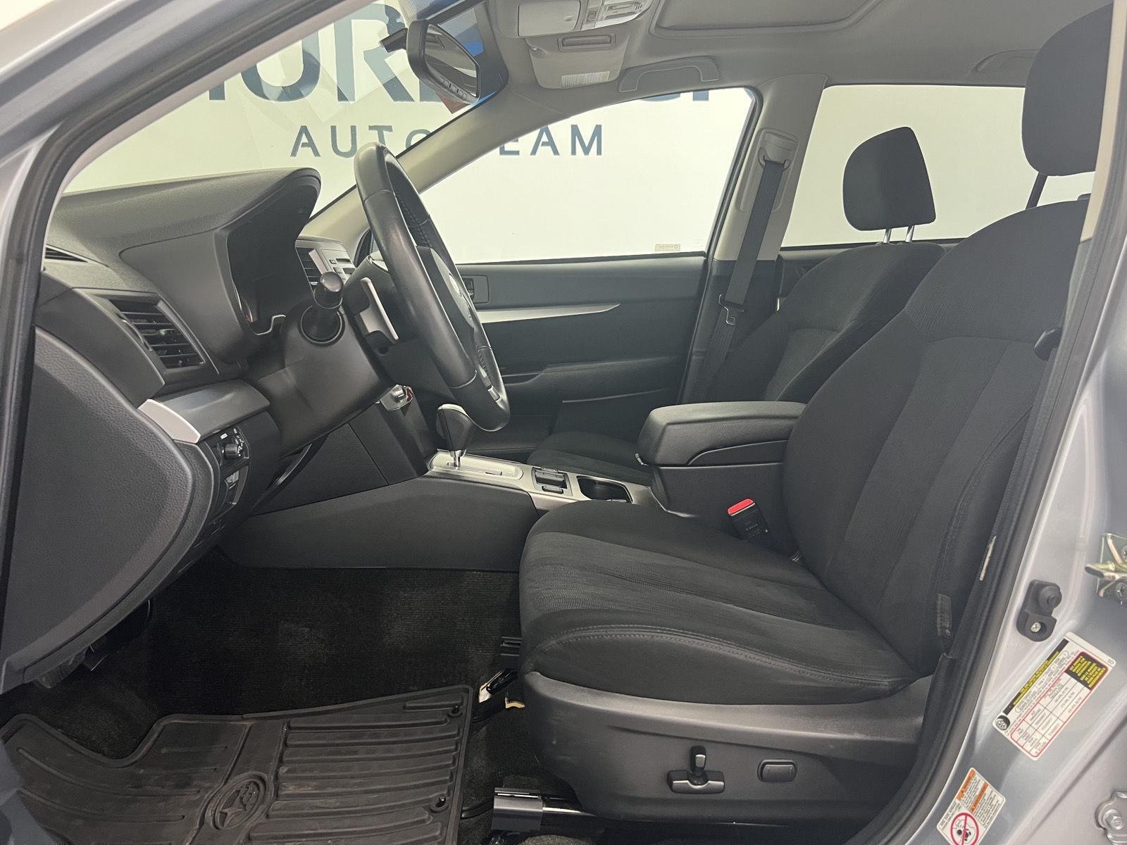 Used 2014 Ice Silver Metallic Subaru 2.5i Premium image 12