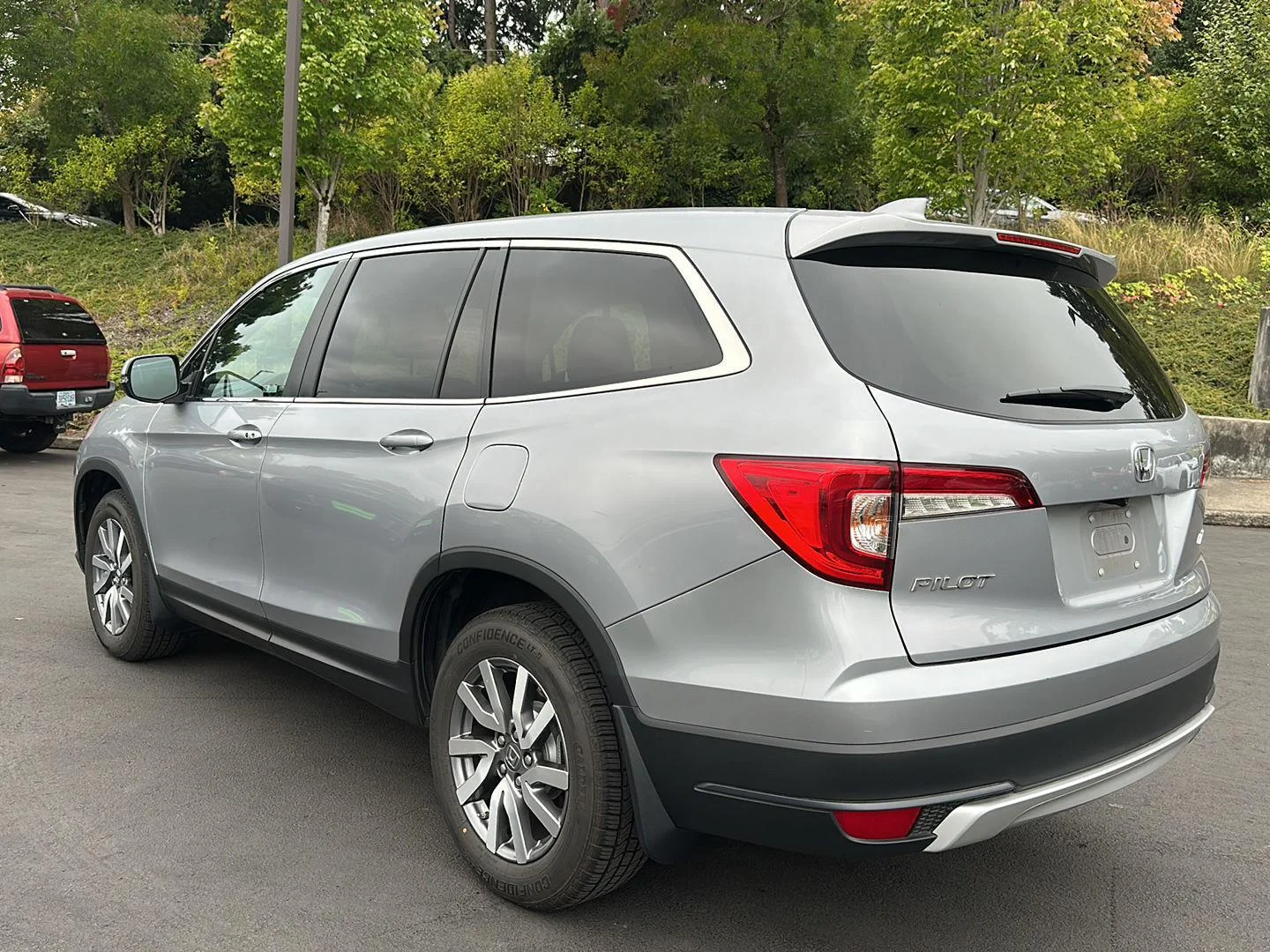 Used 2019 Lunar Silver Metallic Honda EX image 2
