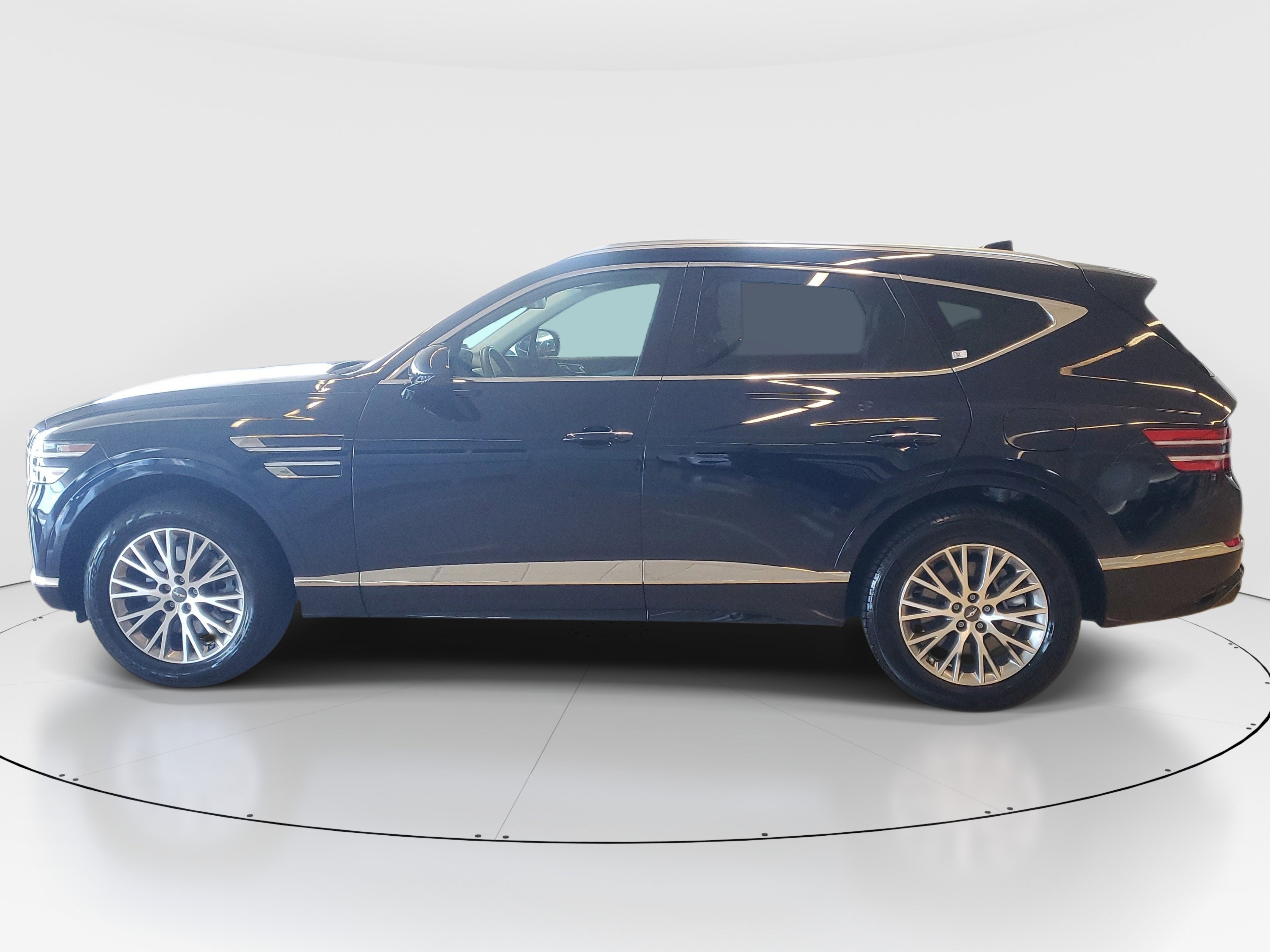 Used 2024 Capri Blue Genesis 2.5T image 7