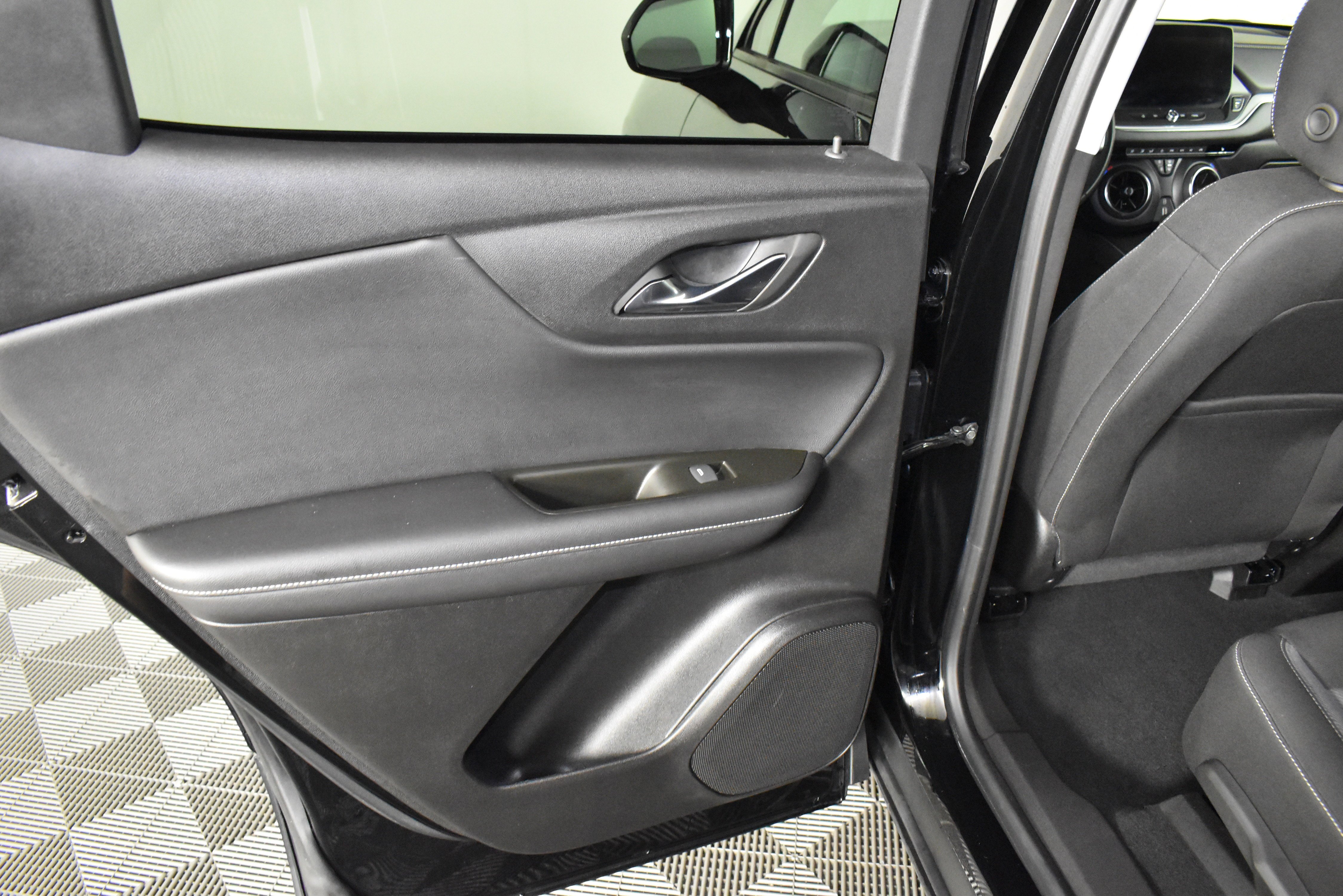 2025 Chevrolet Blazer 2LT - Photo 48