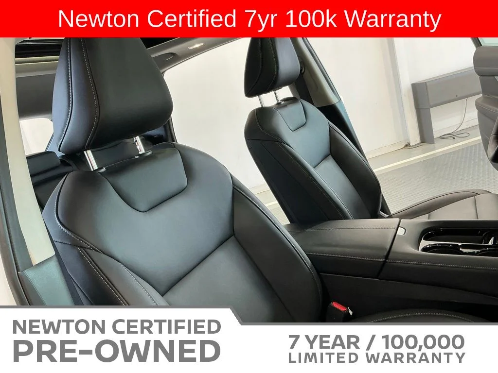 Certified Used 2025 White Pearl Nissan SL image 23