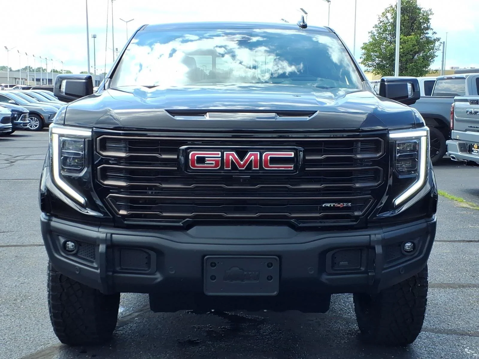 2026 GMC Sierra 1500 AT4X - Photo 2