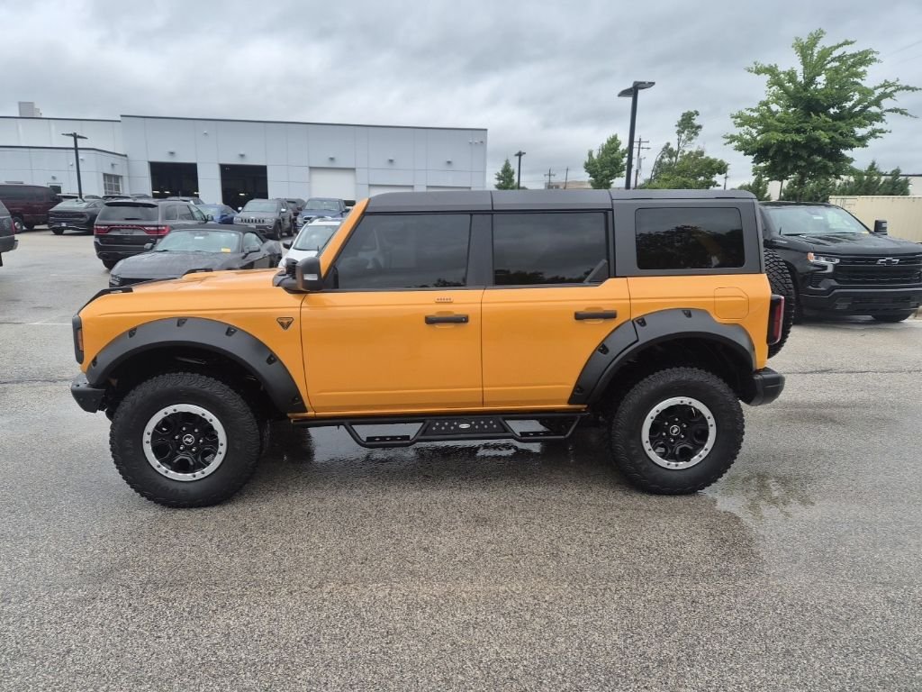 Used 2022 Orange Ford Badlands image 8