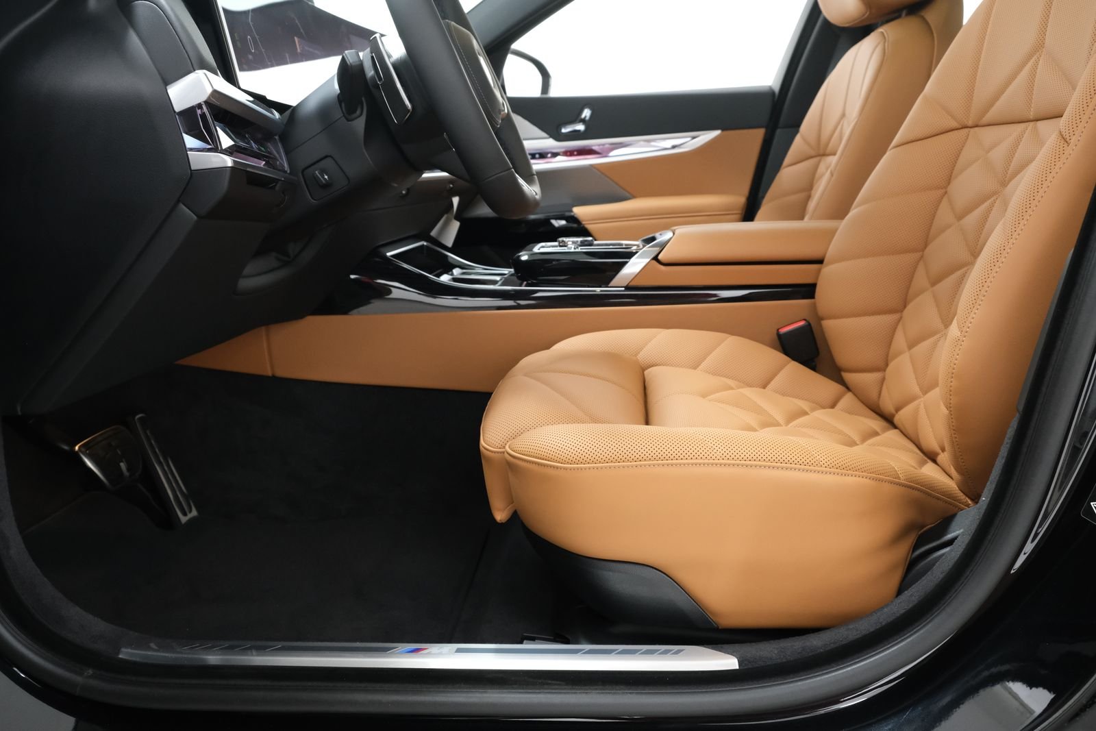 New 2026 Black Sapphire Metallic BMW Label image 52