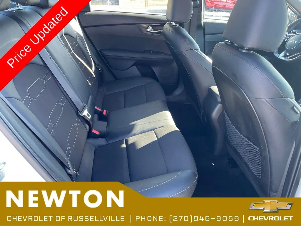 Used 2023 White Kia GT-Line image 28
