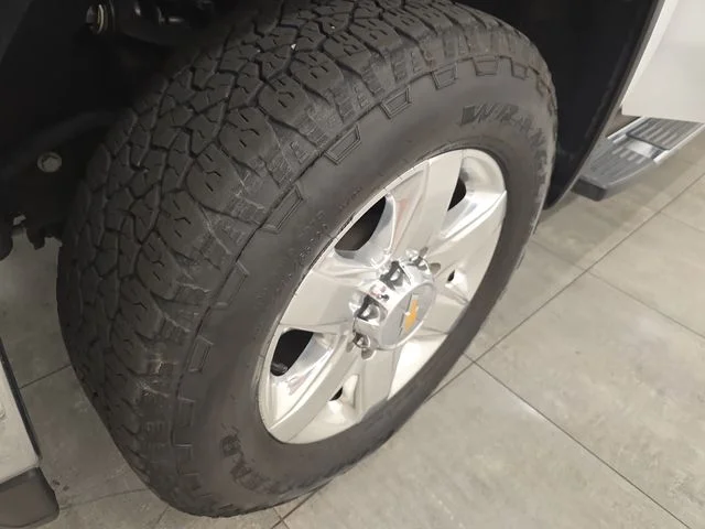 Used 2023 Summit White Chevrolet LTZ image 41