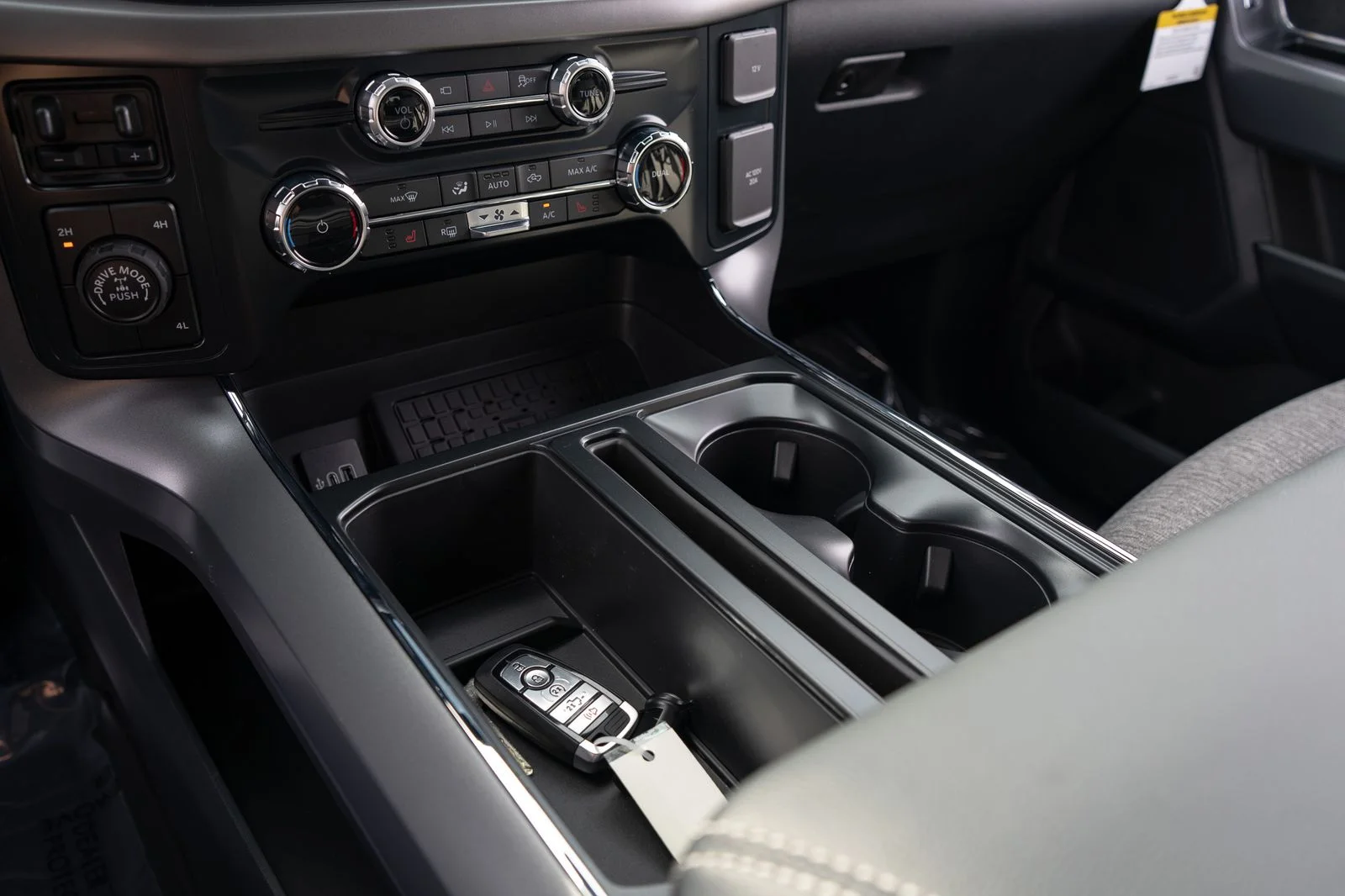 New 2026 Black Ford XLT image 26