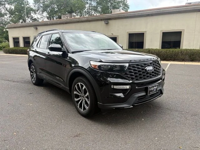 Certified Used 2023 Black Metallic Ford ST-Line image 10
