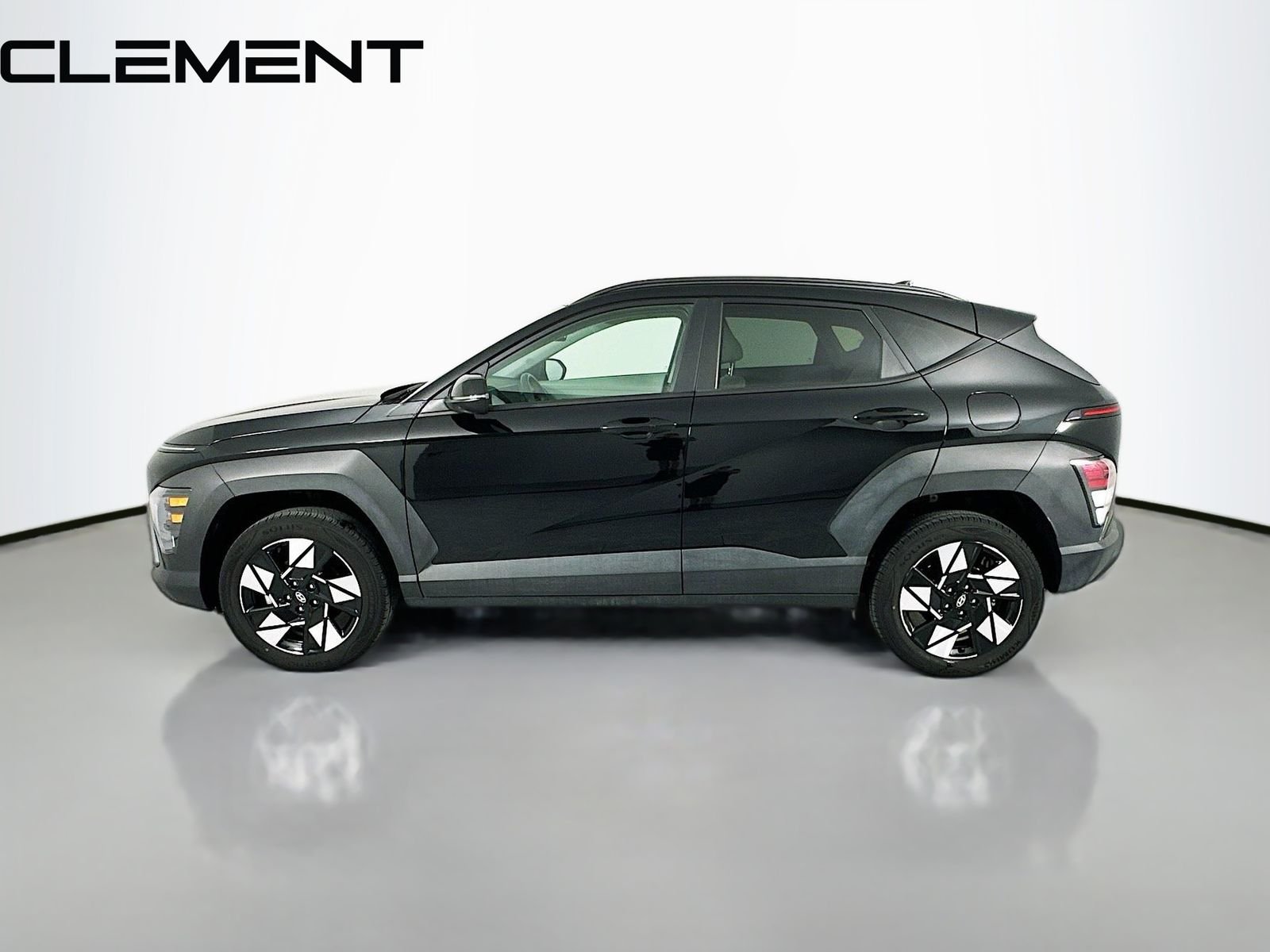 Certified Used 2025 Black Hyundai SEL image 6