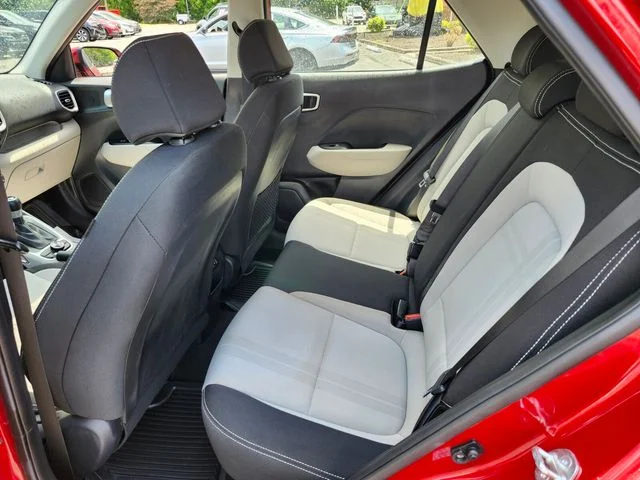 Used 2024 Red Hyundai SEL image 13