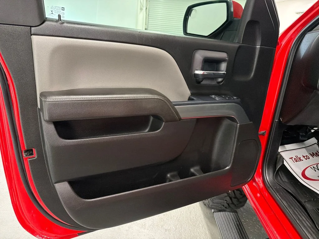 Used 2018 Red Chevrolet LT image 13