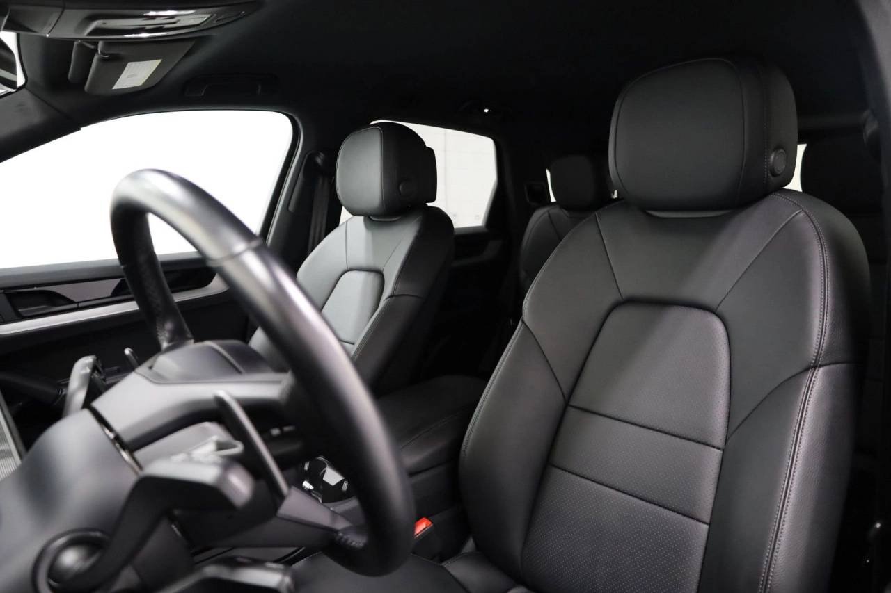 Certified Used 2024 Black Porsche (MY24) image 5