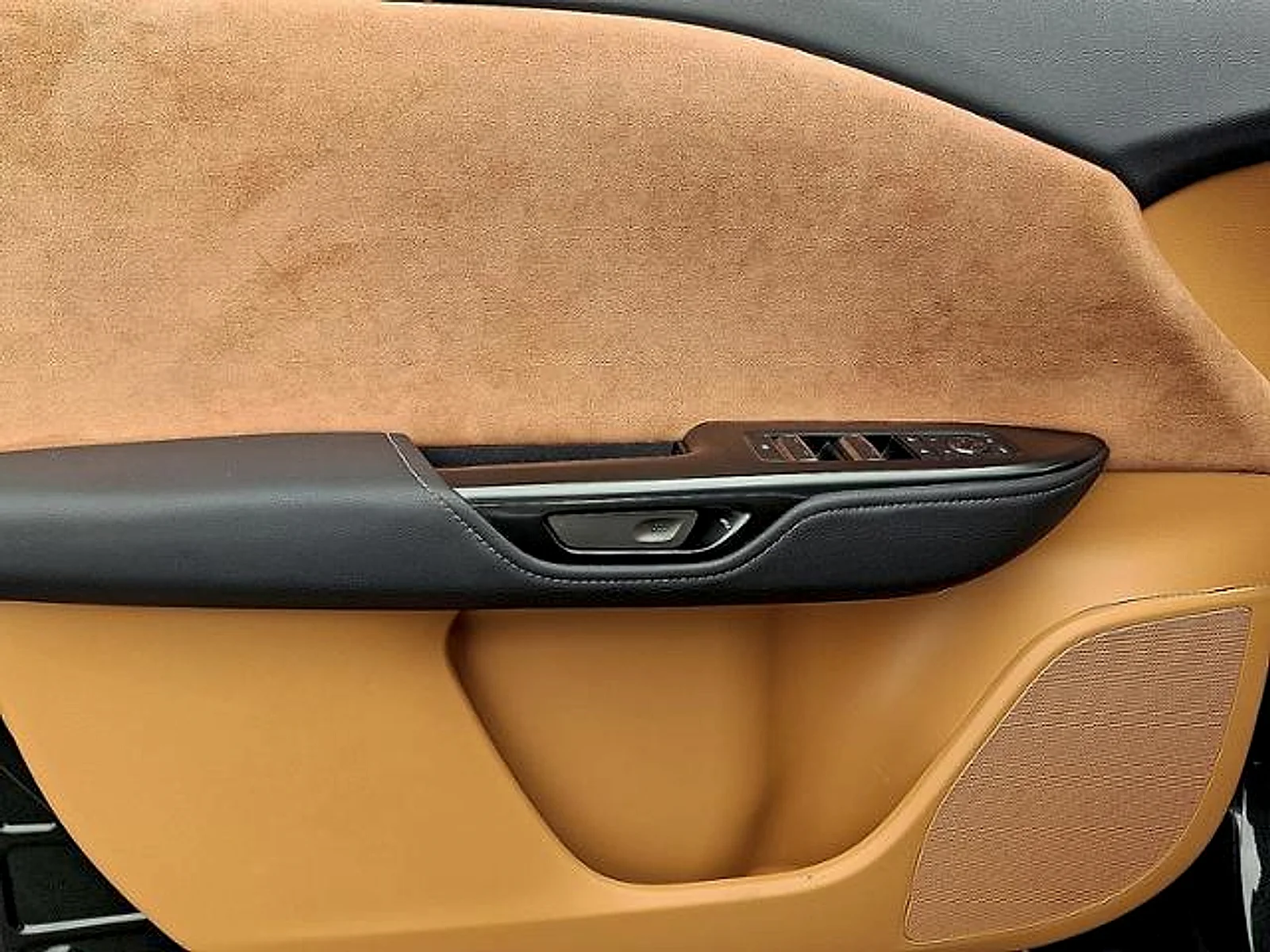 Certified Used 2023 CAVIAR Lexus Luxury image 10