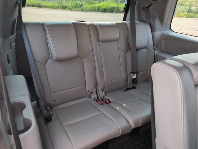Used 2012 Crystal Black Pearl Honda Touring image 14