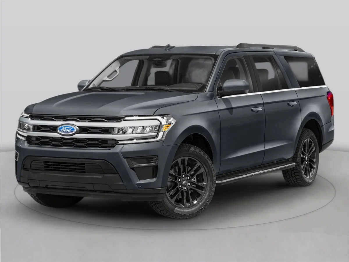 Used 2022  Ford Limited image 1