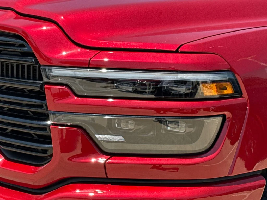 New 2026 Molten Red Pearl-Coat Exterior Paint RAM Laramie image 4