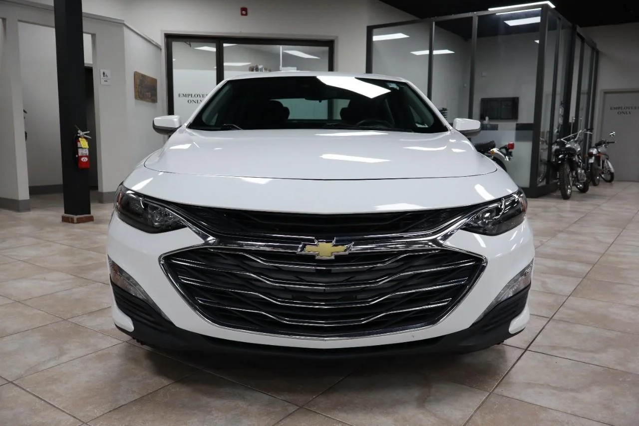 Used 2023 Summit White Chevrolet LT image 8