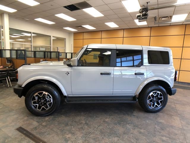 New 2026 Avalanche Gray Ford Outer Banks® image 4