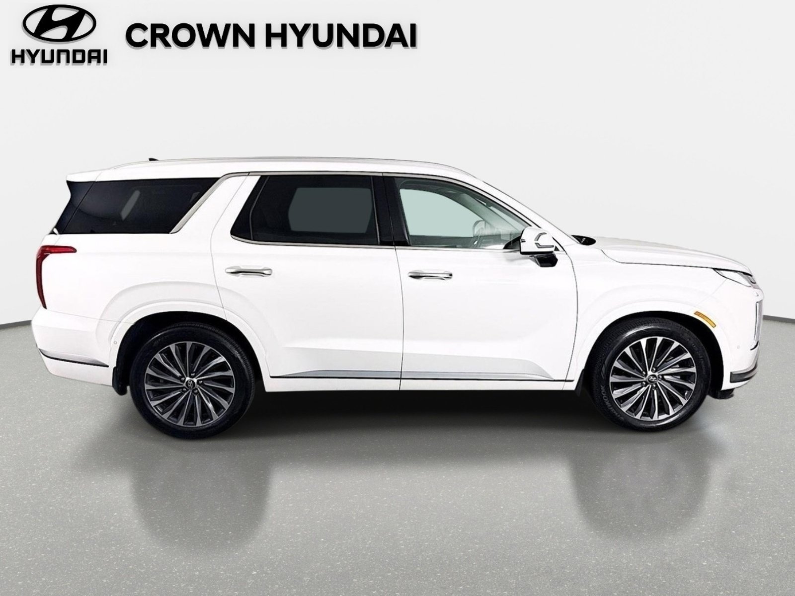 Used 2025 Hyper White Hyundai Calligraphy image 4