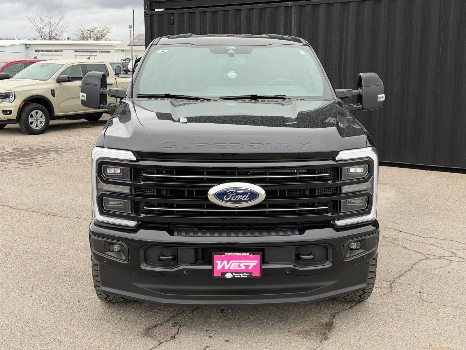 View vehicle photo 3