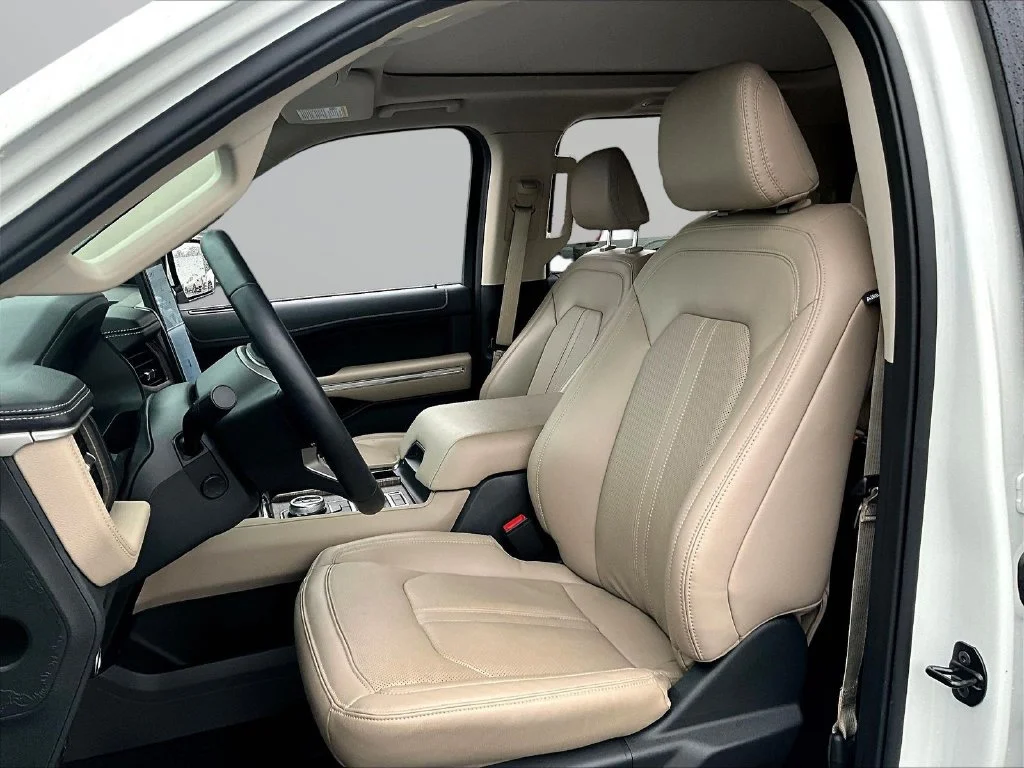 Used 2024 White Ford Limited image 22