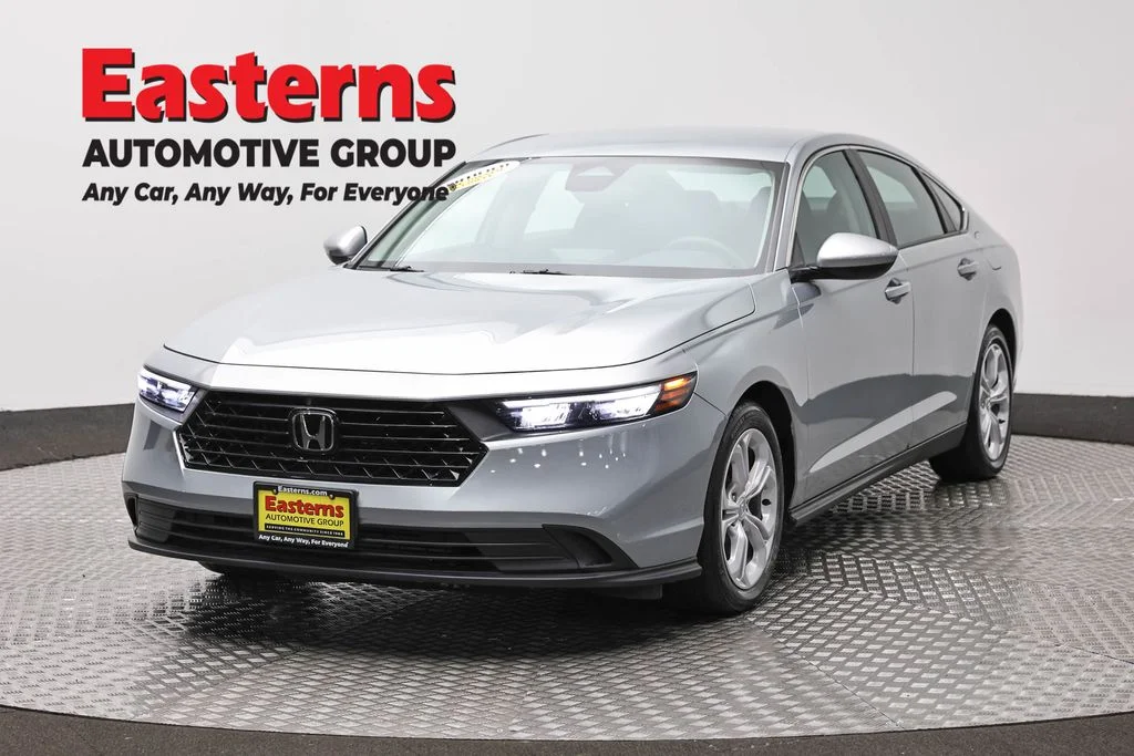Used 2025 Silver Honda LX image 1
