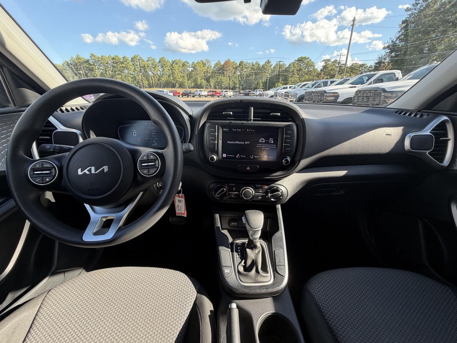 Used 2023 Fusion Black Kia LX image 7