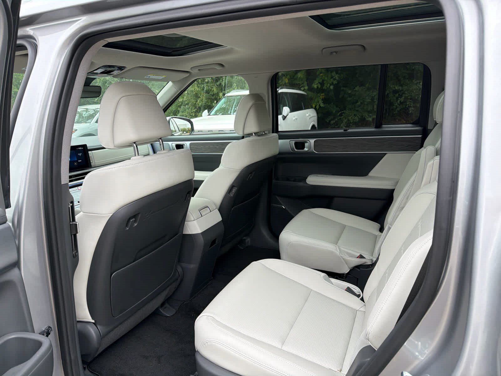 Certified Used 2026 Shimmering Silver Hyundai Limited 6P image 6