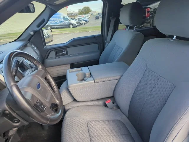 Used 2013 Black Ford XLT image 15