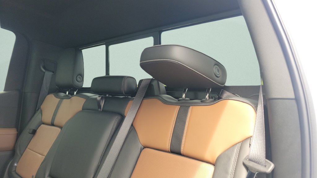 Used 2020 Beige Chevrolet High Country image 10