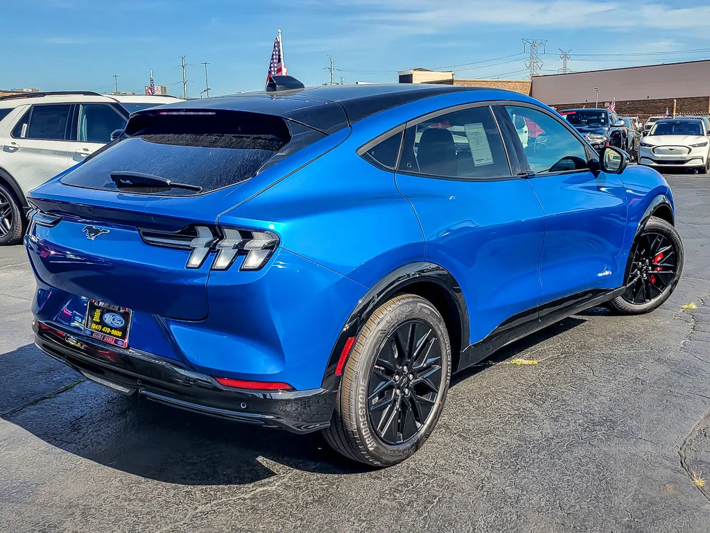 New 2025 Velocity Blue Metallic Ford Premium image 6