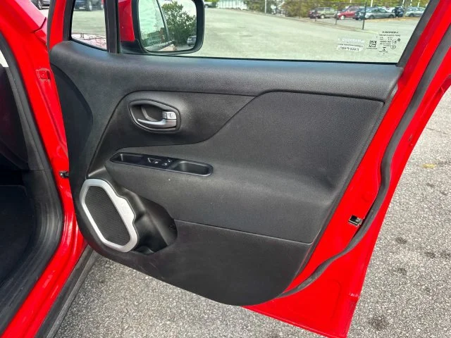 Used 2020 Red Jeep Latitude image 15