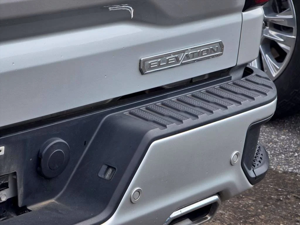 Used 2021 QUICKSILVER METALLIC GMC Elevation image 13