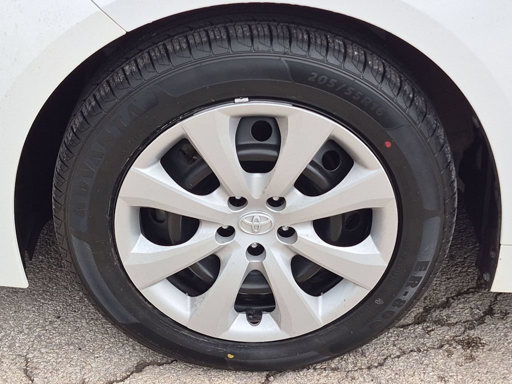 Used 2023 White Toyota LE image 14