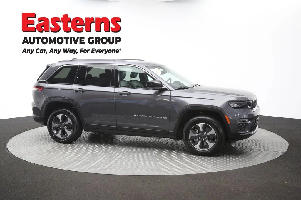 Used 2024 Gray Jeep 4xe image 51