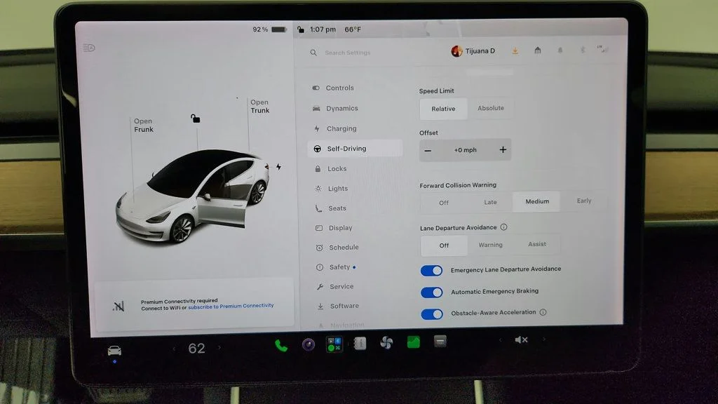 Used 2018 Pearl White Multi-Coat Tesla Long Range Battery AWD image 20