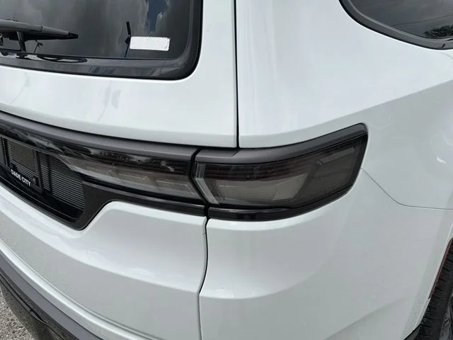 New 2026 Bright White Clear-Coat Exterior Paint Jeep Summit Obsidian image 9
