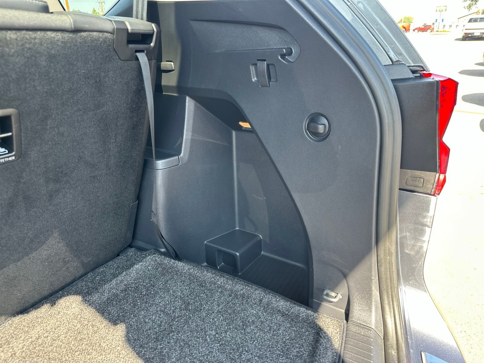 Used 2019 Gray Volkswagen SEL Premium image 38