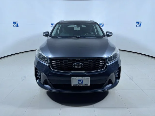 Used 2019 Platinum Graphite Kia LX image 16