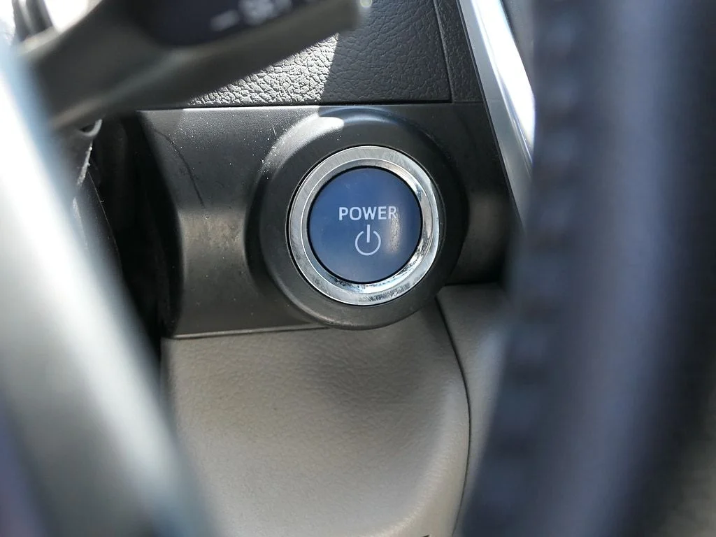 Used 2017 Gray Toyota XLE image 18