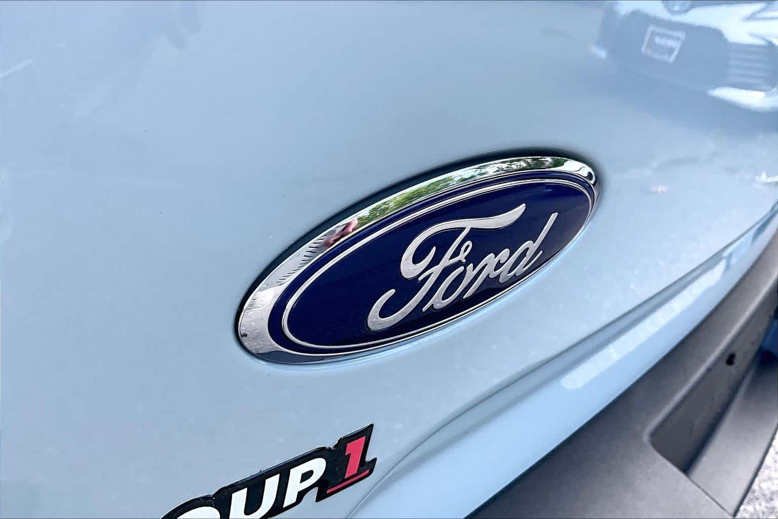 Used 2023 Cactus Gray Ford Outer Banks image 19