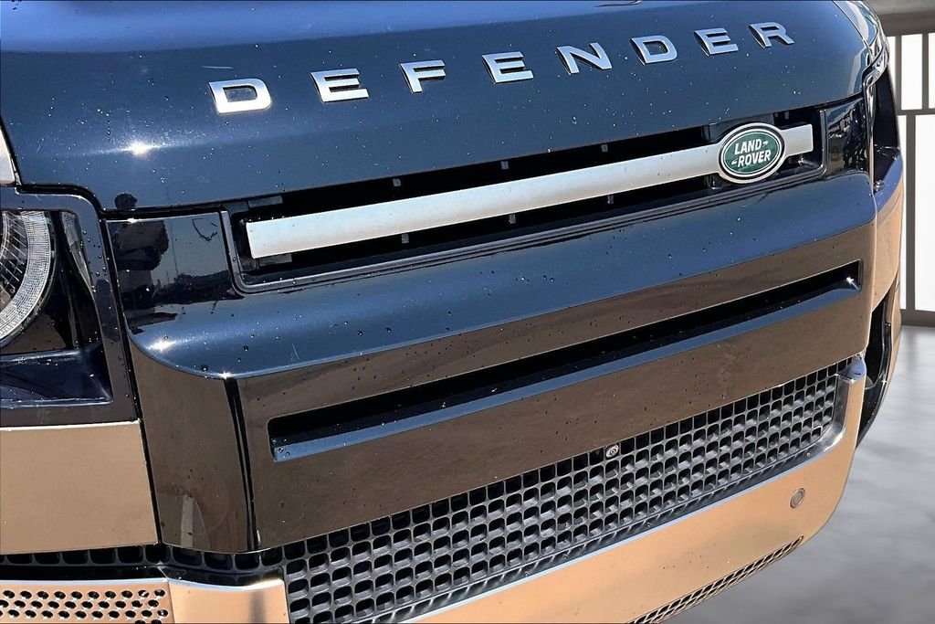 Used 2023 Gondwana Stone Metallic Land Rover X image 28