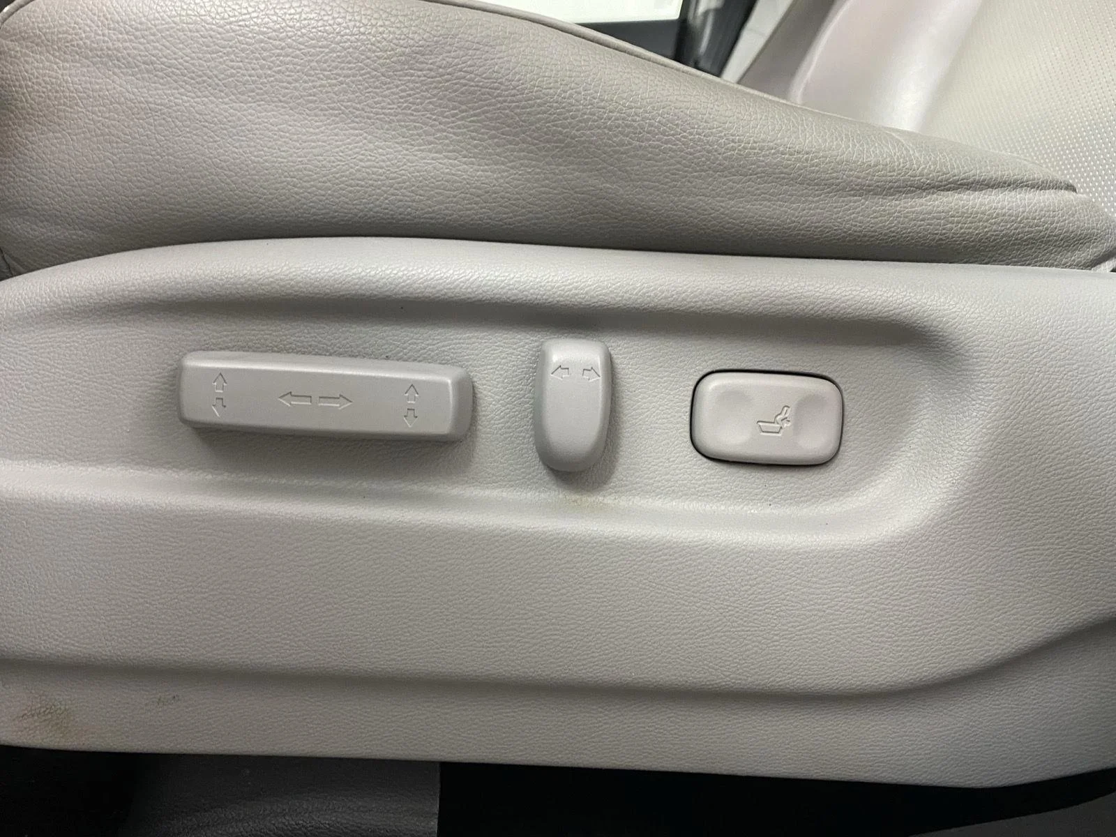 Used 2019 Forest Mist Metallic Honda RTL image 16