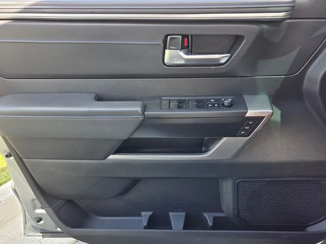 Used 2025 Silver Toyota Platinum image 29