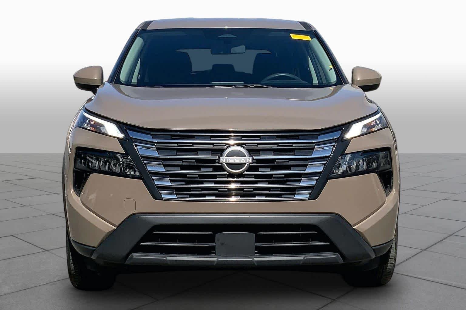 Pre-Owned 2024 Nissan Rogue SV