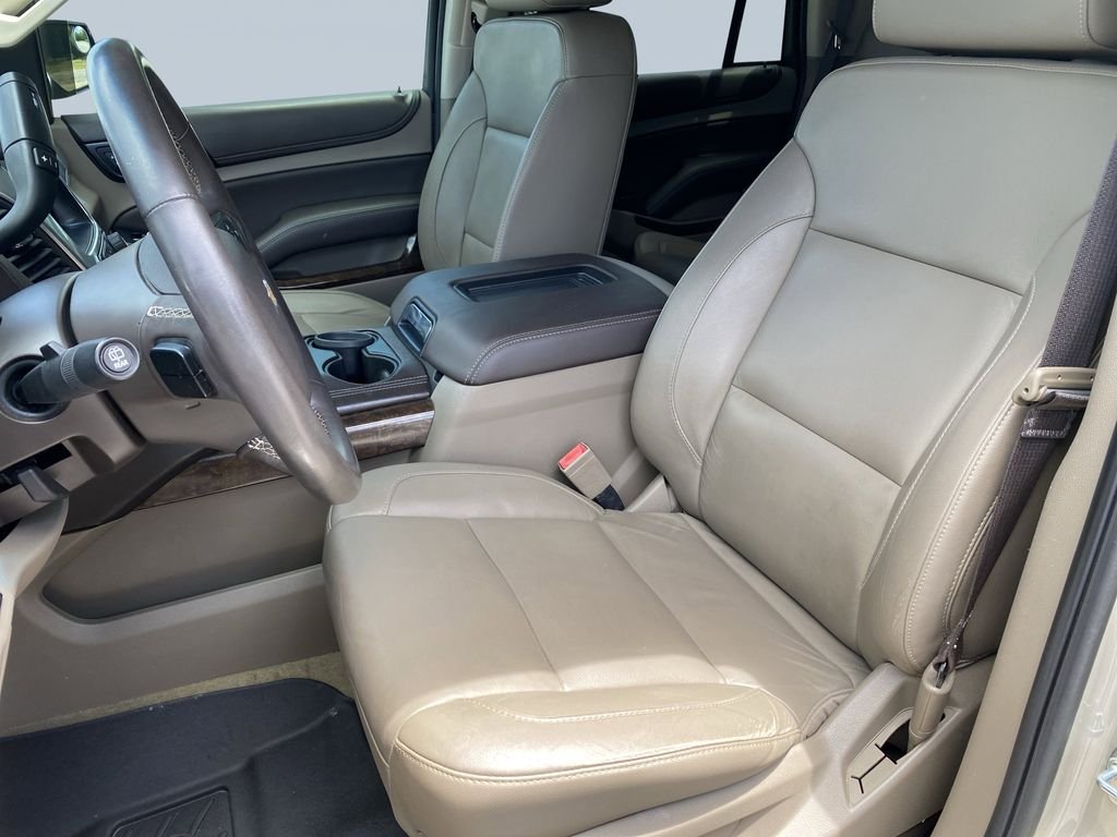 Used 2017 Champagne Silver Metallic Chevrolet LT image 11
