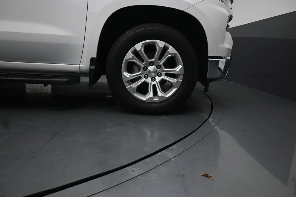 Used 2023 White Chevrolet LTZ image 11