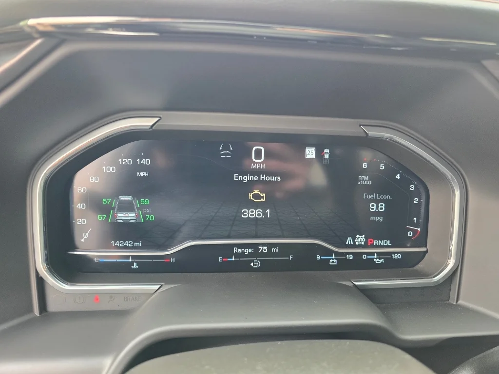 Used 2024 Summit White GMC AT4 image 18